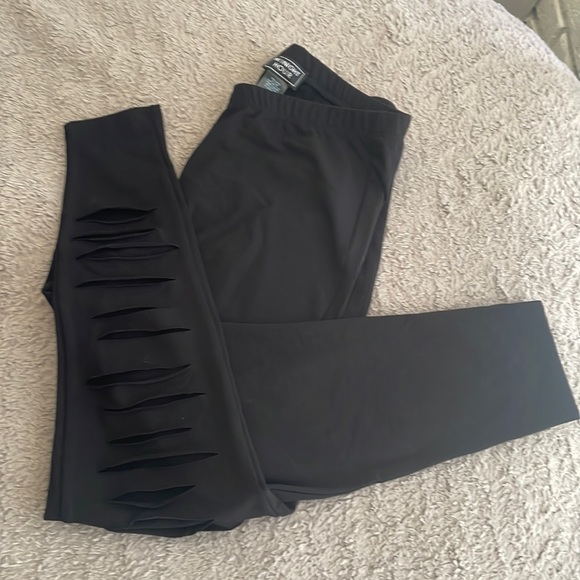 Pants - Midnight Hour Plus size 0 black Shredded Leggings